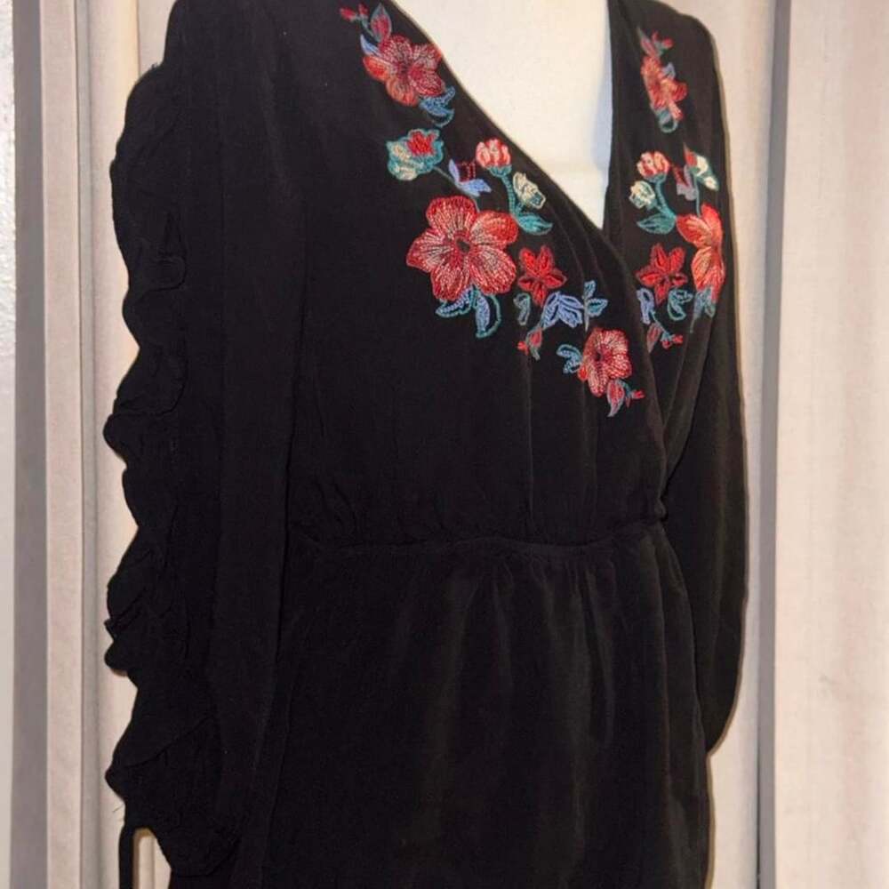 Flying Tomato Floral Embroidered Black Romper Size L